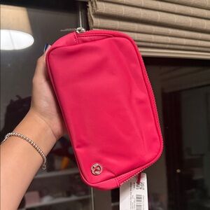 lululemon beltbag Hot Pink NEW